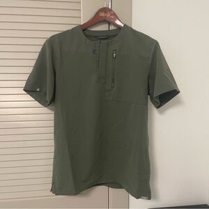 Figs Henley Size Small Scrub Top in Moss